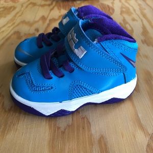 Nike Lebron Soldier 1